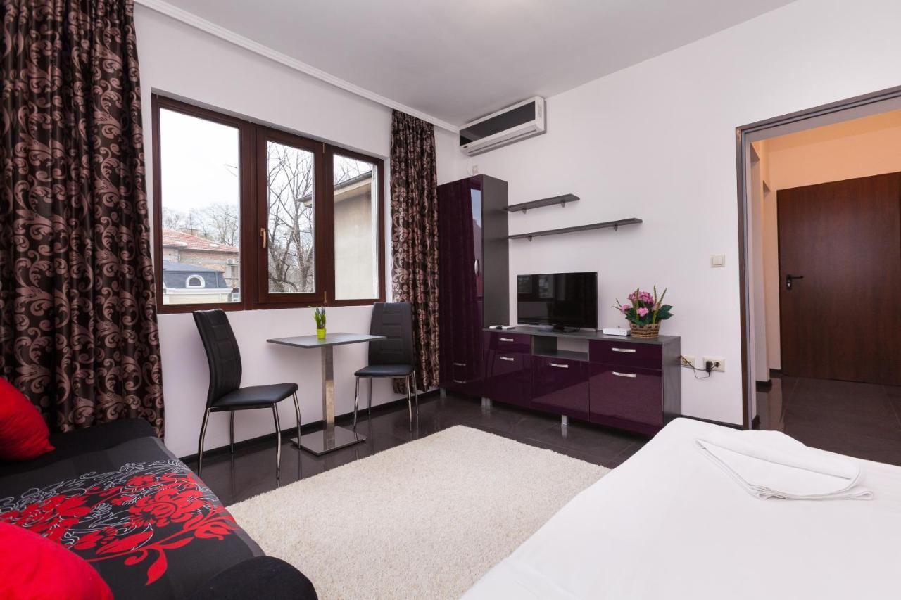 Central Beach Guest Rooms ブルガス エクステリア 写真